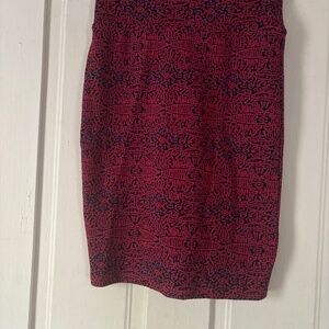 Size small pull on LuaRoe pencil skirt